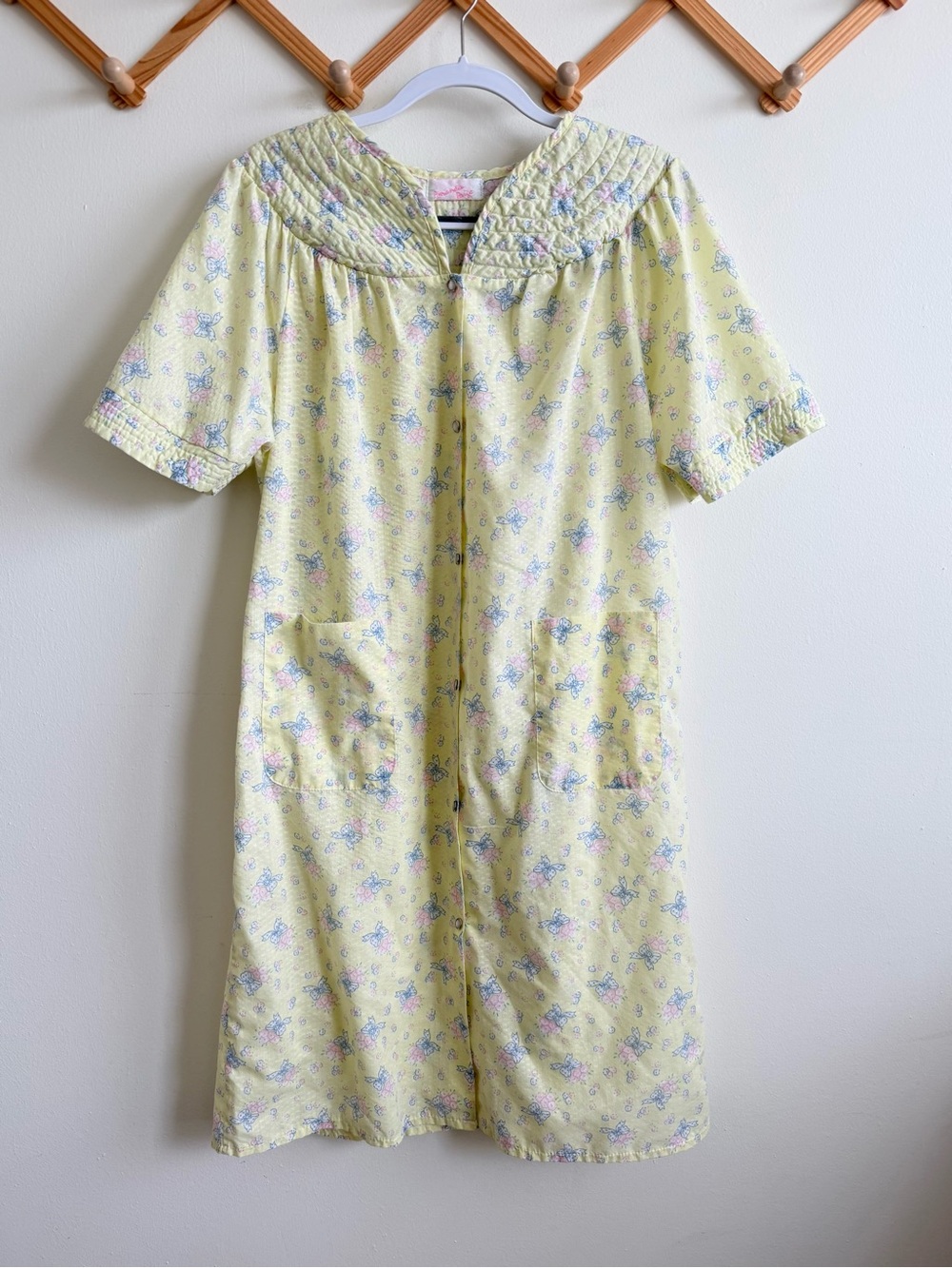 Vtg Amanda Paige Floral SnapButton Cottagecore NightGown